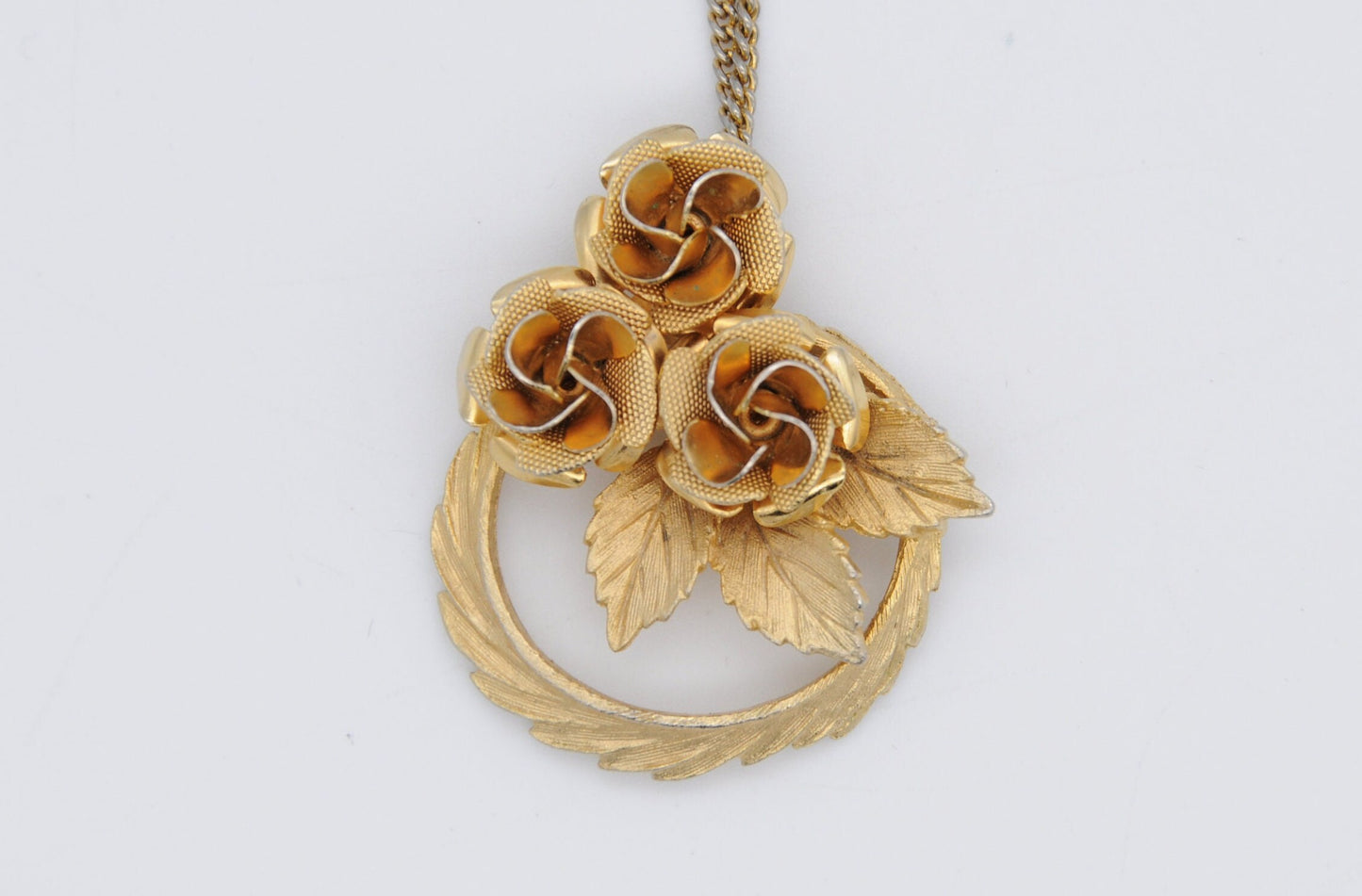 Vintage Floral Gold Tone Necklace - Mid-Century Necklace / Roses / Flower Pendant / Nature / Leaves / Wreath / Textured / Gift