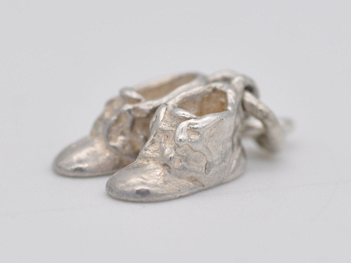 Vintage Silver Pair of Boots Charm / Pendant - Shoes / Walking / Charm Bracelet