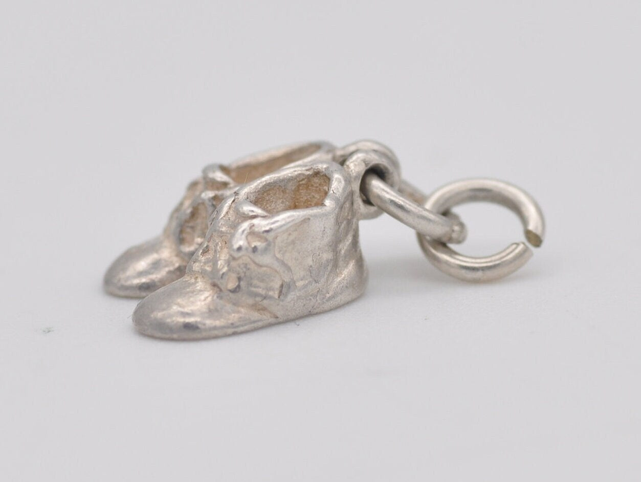 Vintage Silver Pair of Boots Charm / Pendant - Shoes / Walking / Charm Bracelet