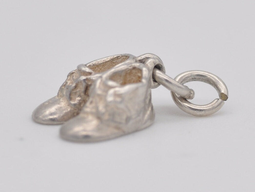 Vintage Silver Pair of Boots Charm / Pendant - Shoes / Walking / Charm Bracelet