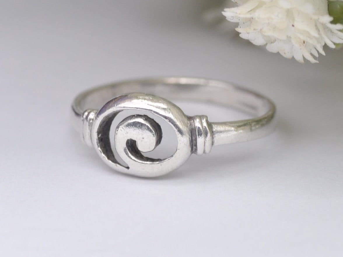 Vintage Sterling Silver Wave Ring