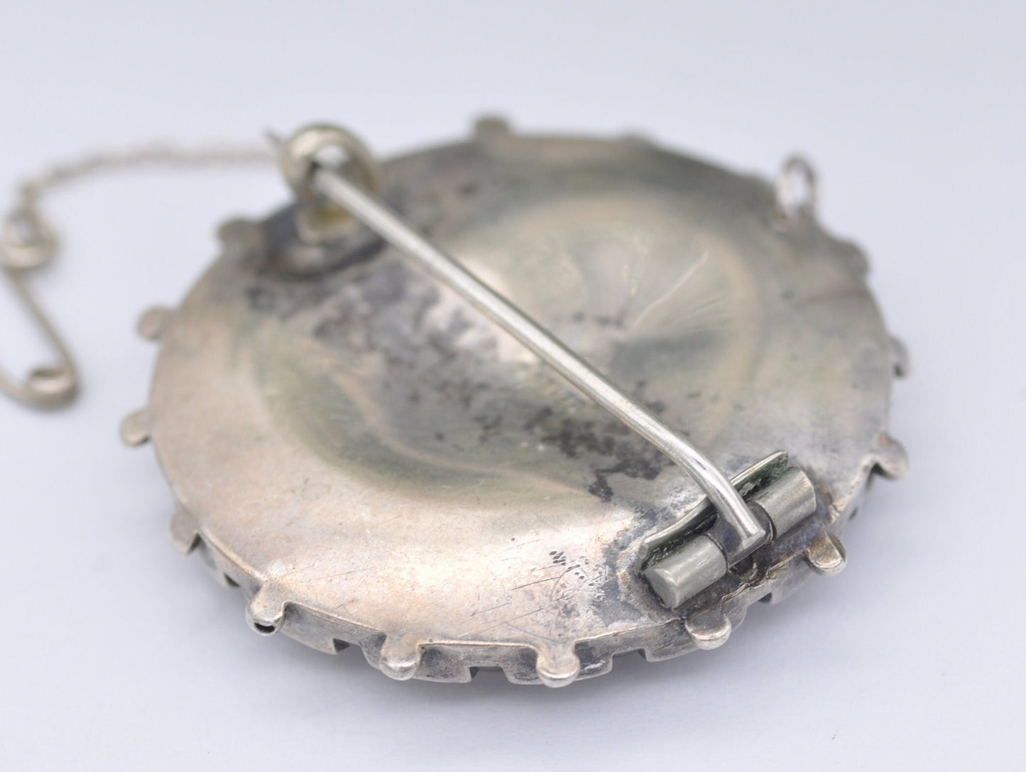 Antique Victorian Sterling Silver Foliate Brooch - Victorian Aesthetic / Detailed / 925 / Pin / Safety Chain / Etching / Engraving / Circle