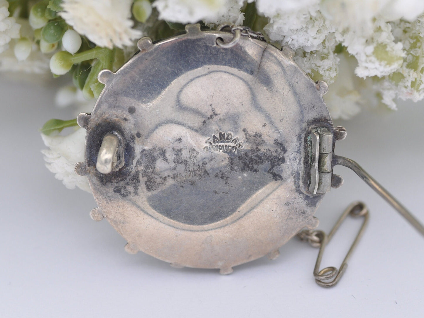 Antique Victorian Sterling Silver Foliate Brooch - Victorian Aesthetic / Detailed / 925 / Pin / Safety Chain / Etching / Engraving / Circle