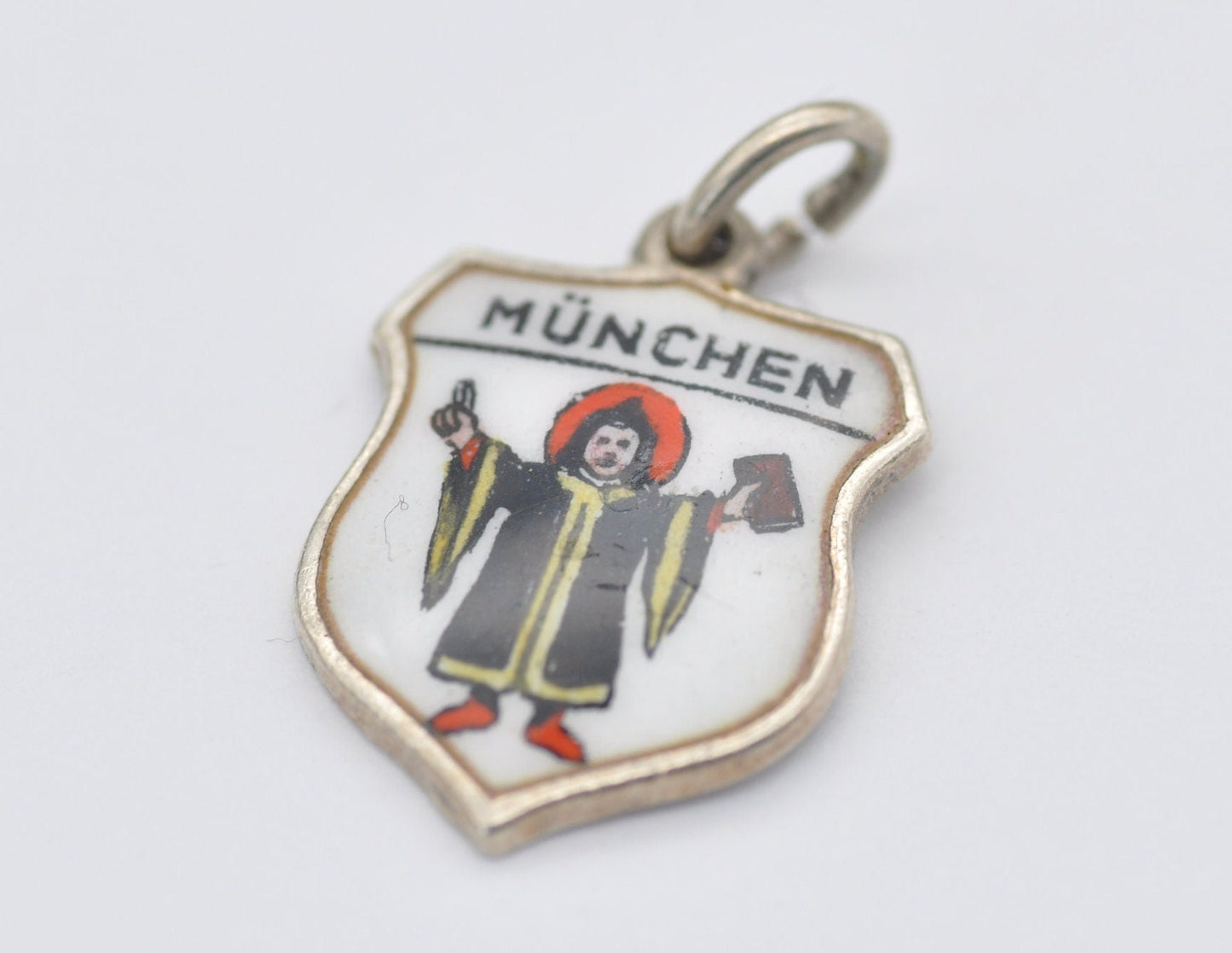 Vintage Silver München Enamel Souvenir Shield Charm / Pendant - German / Germany / Munich / Tourist / Charm Bracelet / Scrap Book