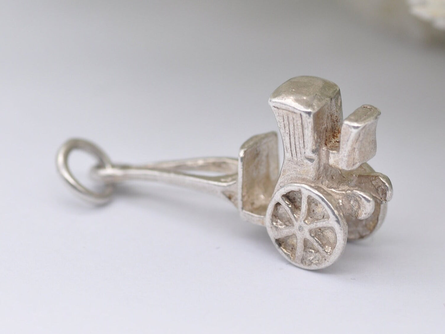 Vintage Silver Carriage Charm / Pendant - Travel / Detailed / Charm Bracelet