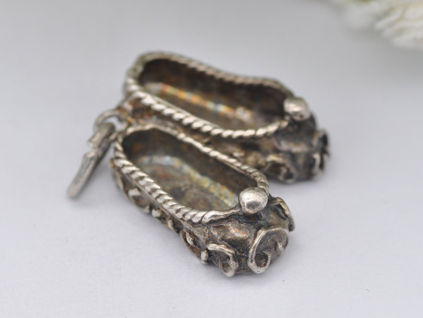 Vintage Silver Pair of Slippers Charm / Pendant - Detailed / Ornate / Shoes / Charm Bracelet