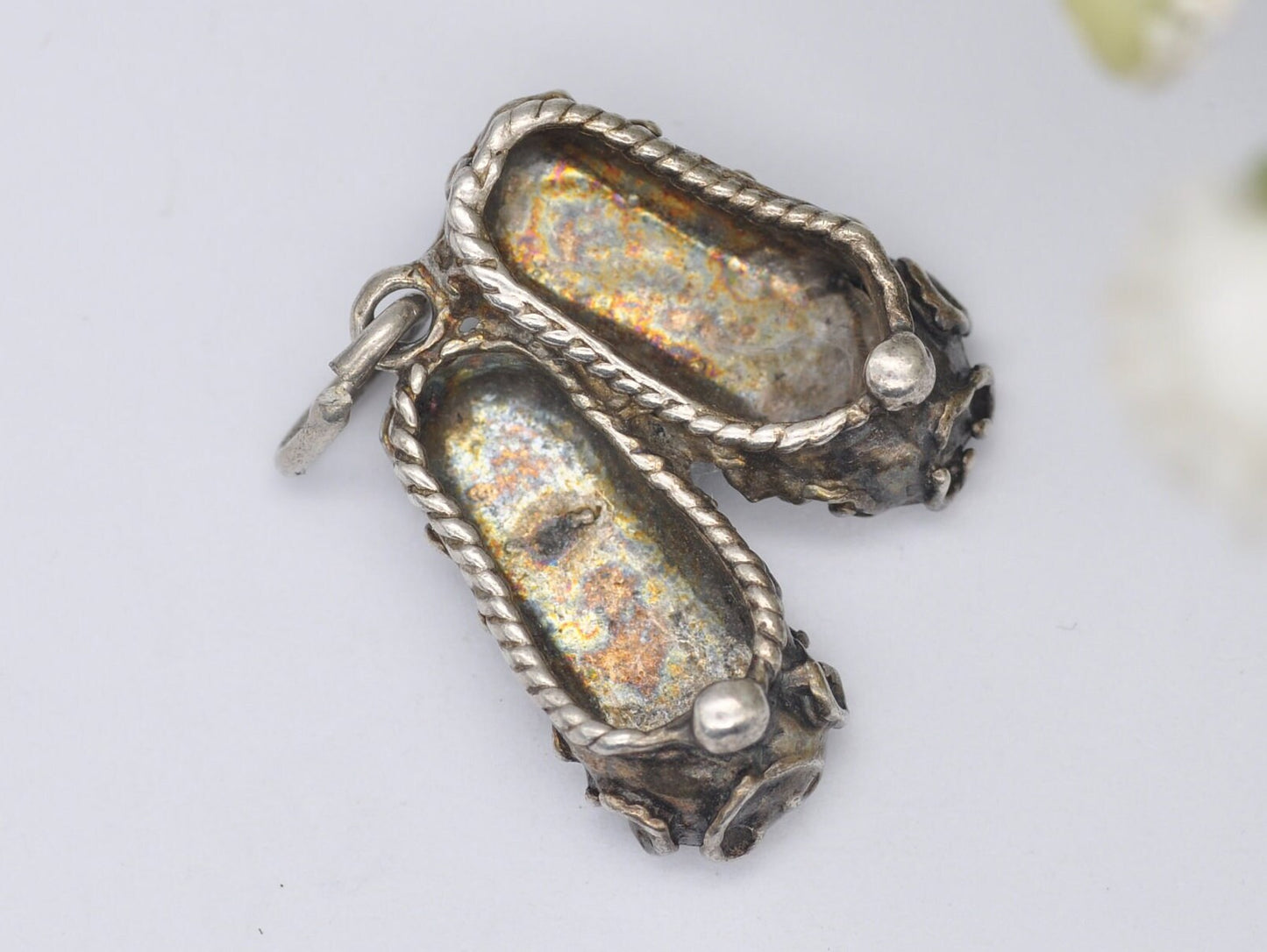 Vintage Silver Pair of Slippers Charm / Pendant - Detailed / Ornate / Shoes / Charm Bracelet