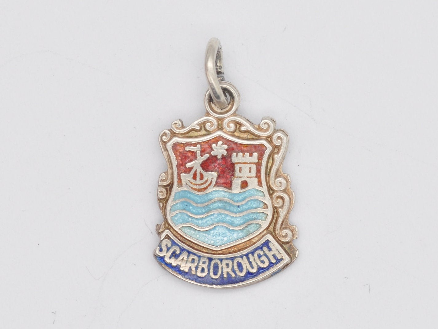 Vintage Sterling Silver Scarborough Enamel Souvenir Shield Charm / Pendant - England / Yorkshire / Tourist / Charm Bracelet / Scrap Book