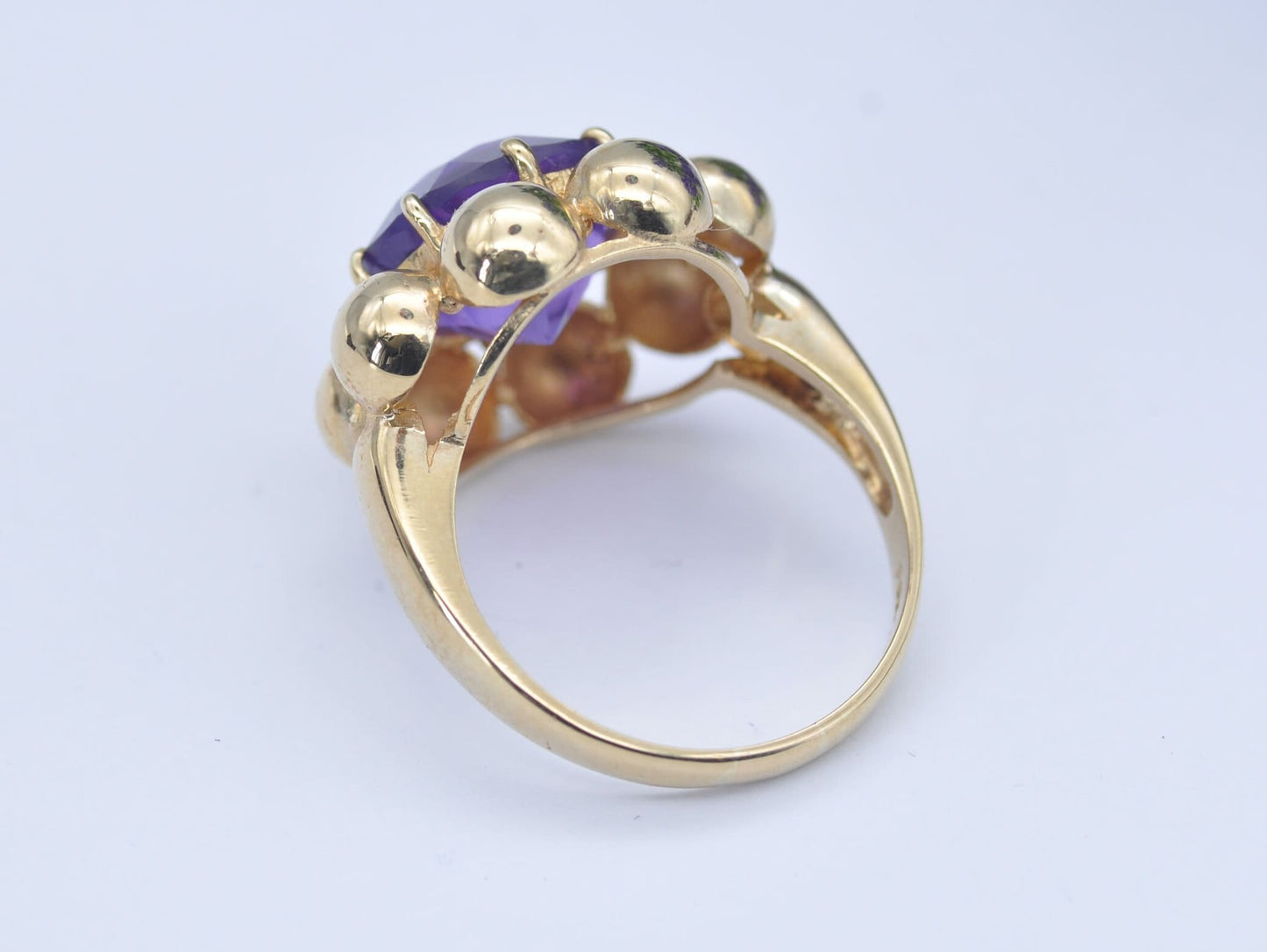 Vintage 9ct Gold Amethyst Cocktail Ring - Chunky Statement Solitaire | Flower Shaped | Large Purple Stone | UK Size - L | US Size - 5 3/4