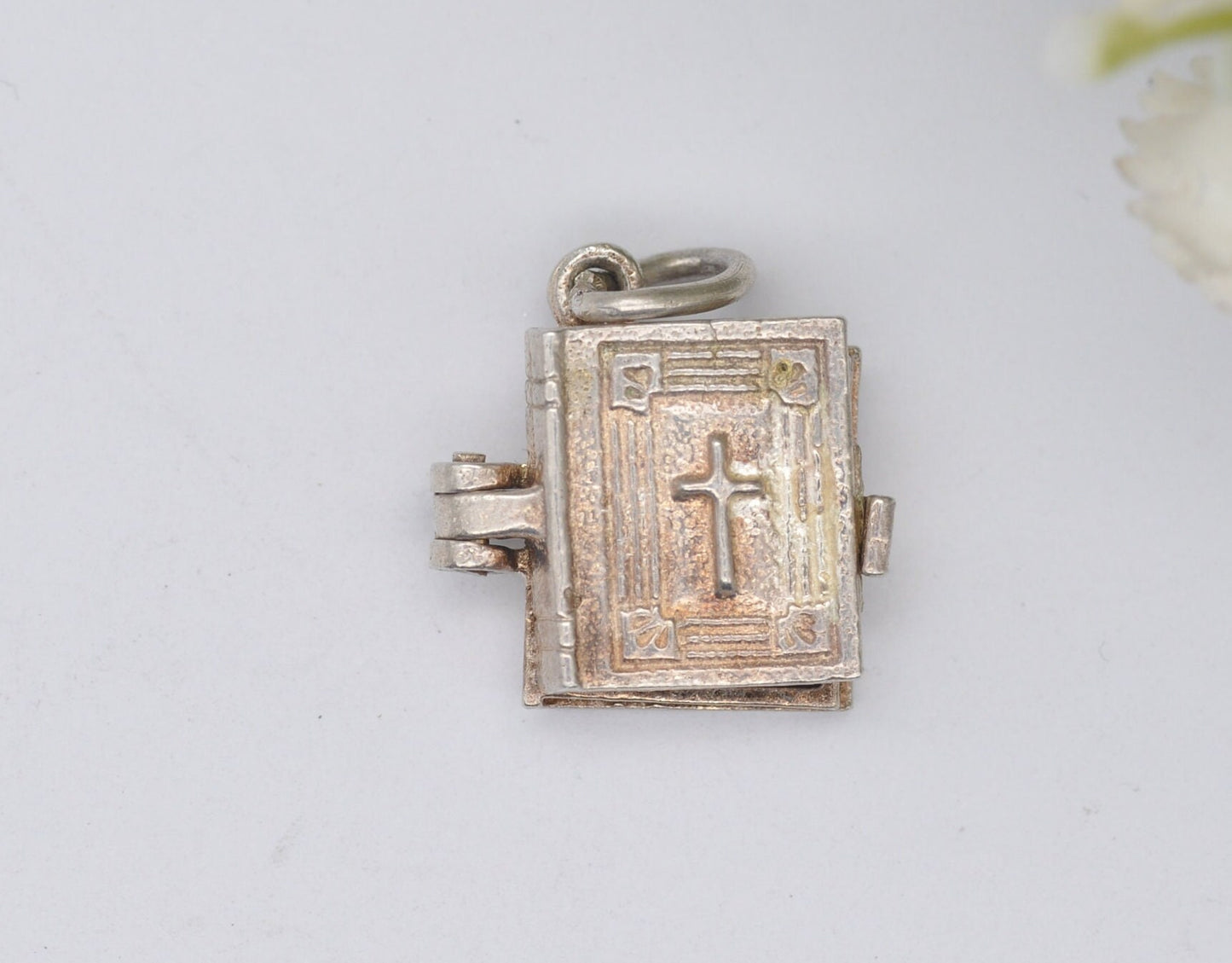 Vintage Sterling Silver Opening Nuvo Bible Charm / Pendant - The Lord's Prayer / Religious / Charm Bracelet