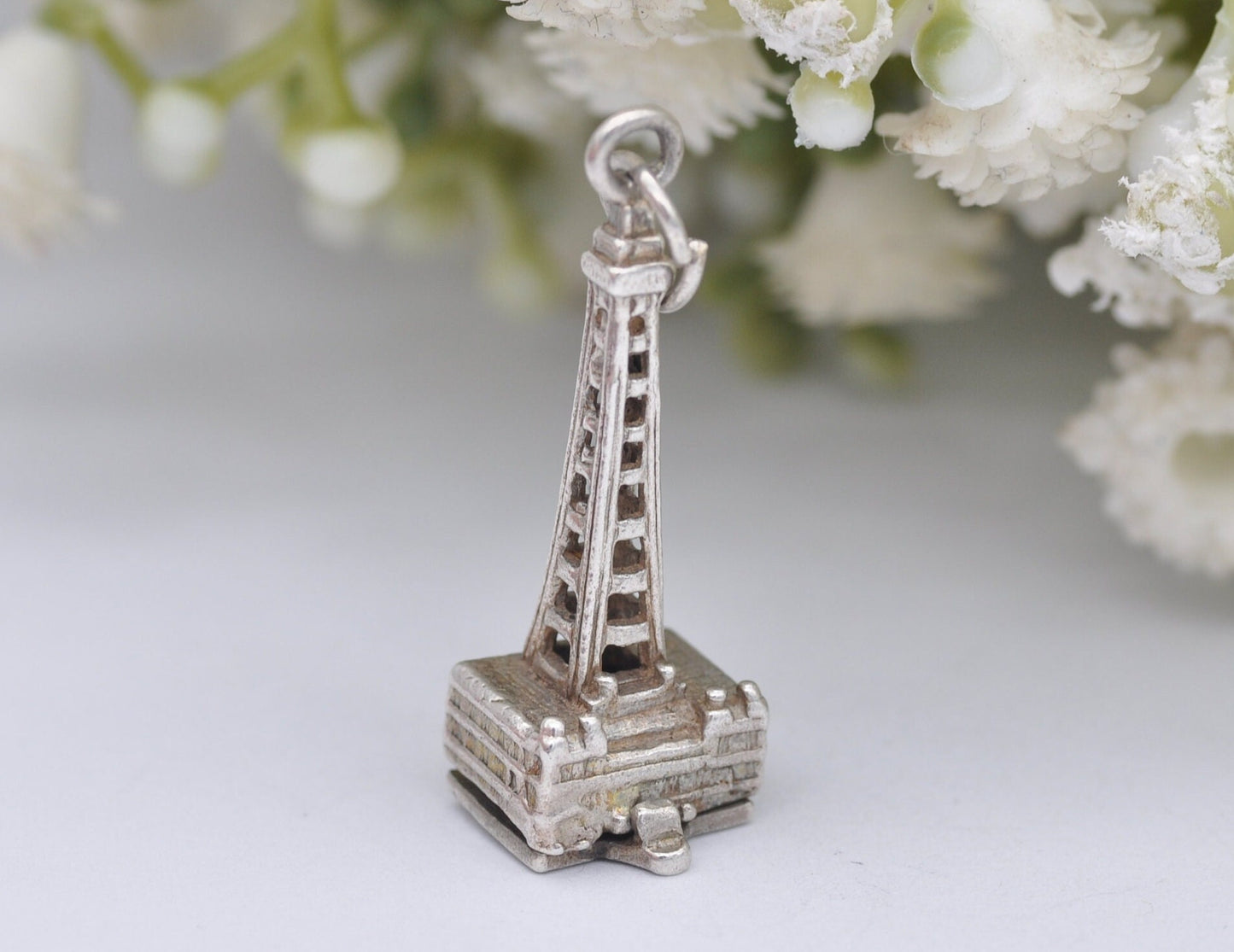 Vintage Sterling Silver Opening Blackpool Tower Charm / Pendant - Light Bulb / Articulated / Tourist / Holiday / Charm Bracelet
