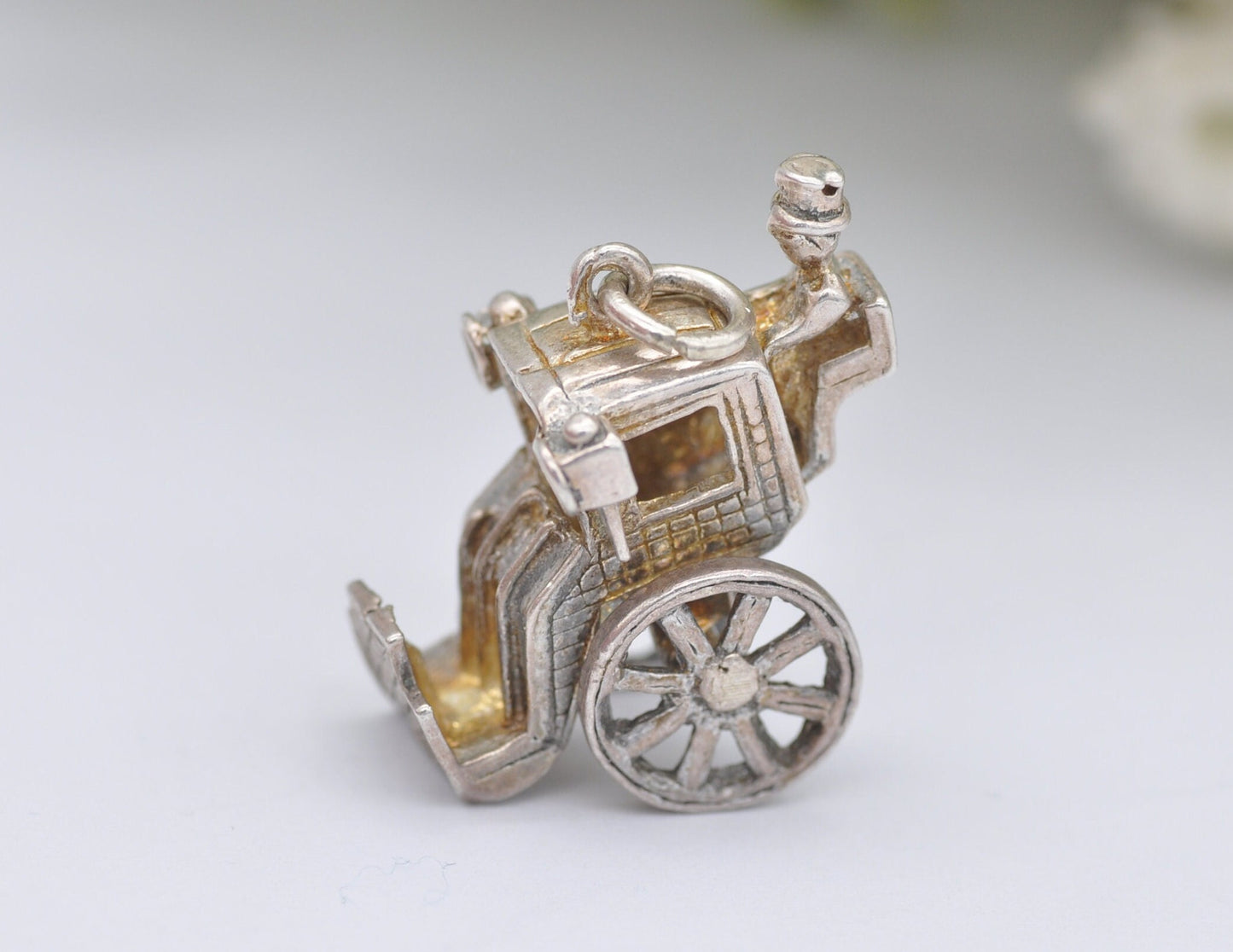 Vintage Silver Carriage Charm / Pendant - Spinning Wheels / Large / Man / Travel / Detailed / Charm Bracelet