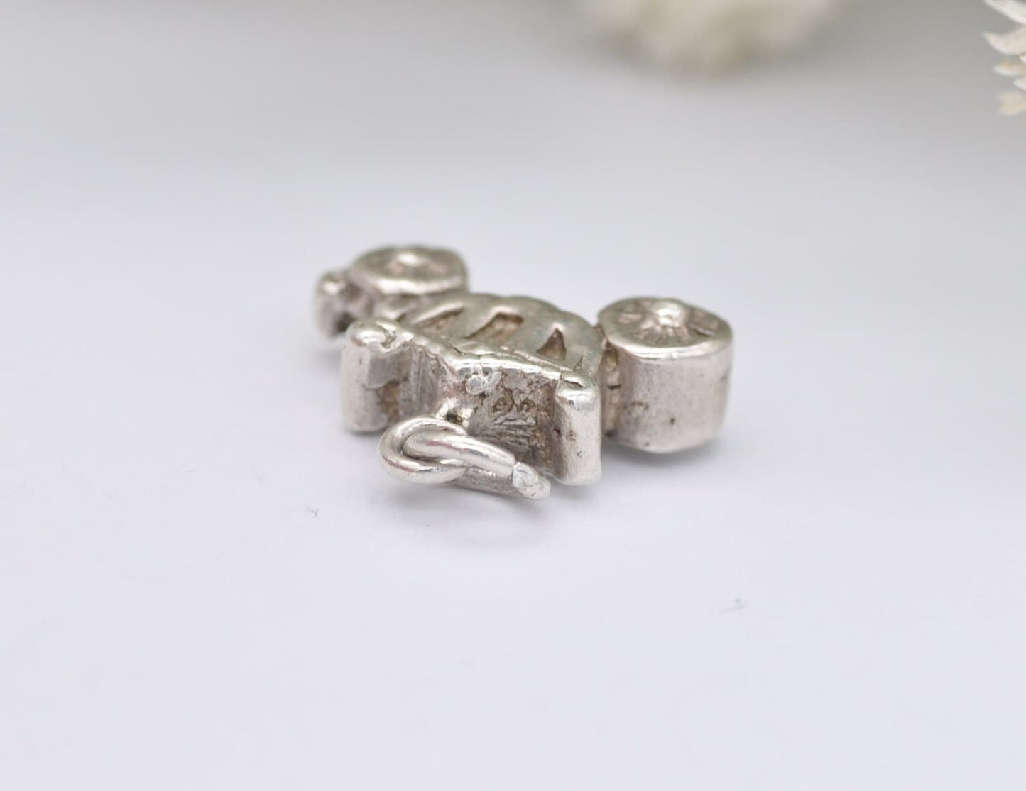 Vintage Sterling Silver Carriage Charm / Pendant - Royal / Small / Queen / King / Coronation / Charm Bracelet