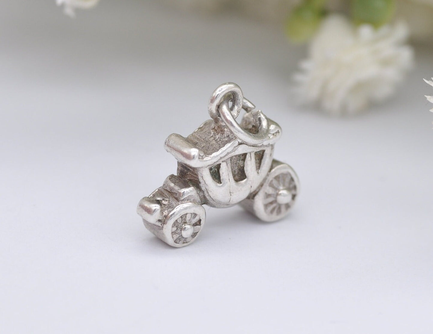 Vintage Sterling Silver Carriage Charm / Pendant - Royal / Small / Queen / King / Coronation / Charm Bracelet