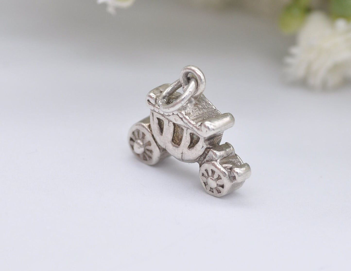Vintage Sterling Silver Carriage Charm / Pendant - Royal / Small / Queen / King / Coronation / Charm Bracelet