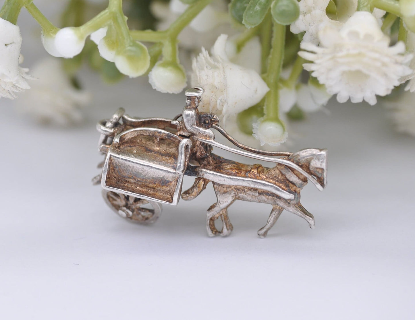 Vintage Sterling Silver Horse and Carriage Charm / Pendant - Animal / Nature / Charm Bracelet