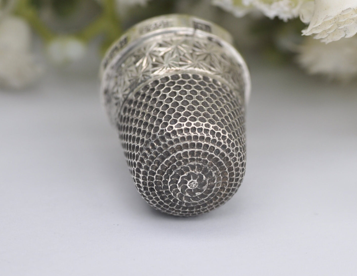 Vintage HG&S Thimble - Henry Griffith and Sons Ltd | 1952 | 18 | Floral | Flower | Sewing | Detailed | Patterned | Sterling Silver