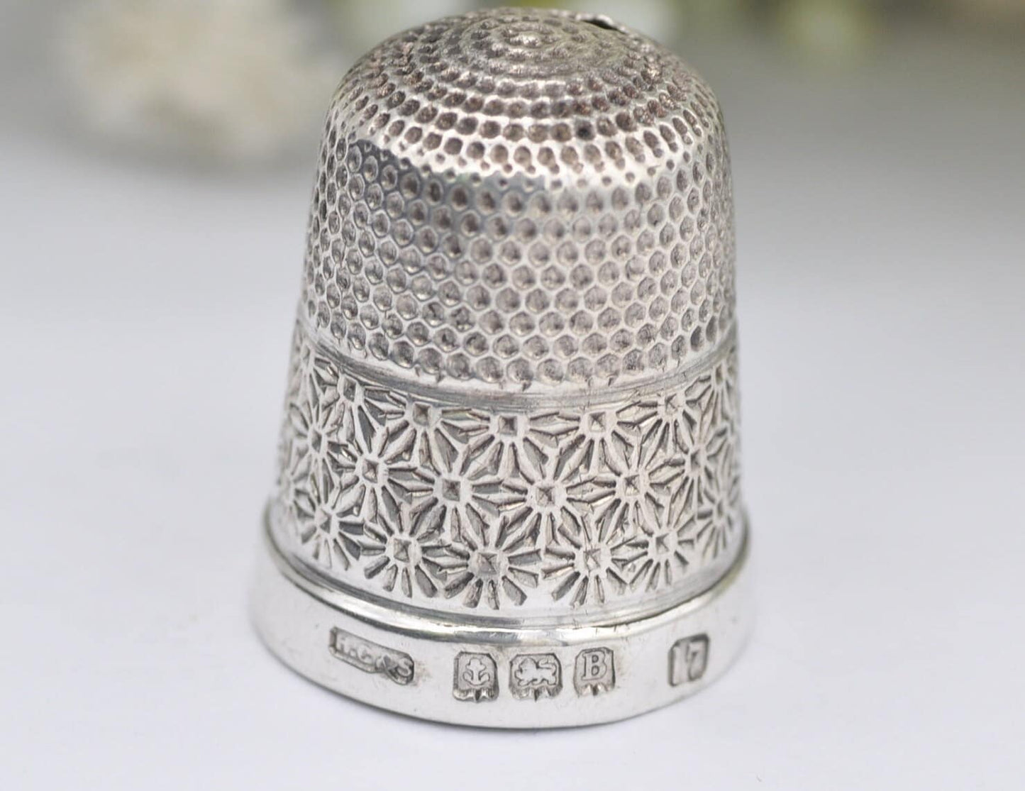Vintage HG&S Thimble - Henry Griffith and Sons Ltd | 1926 | 17 | Floral | Flower | Sewing | Detailed | Patterned | Sterling Silver