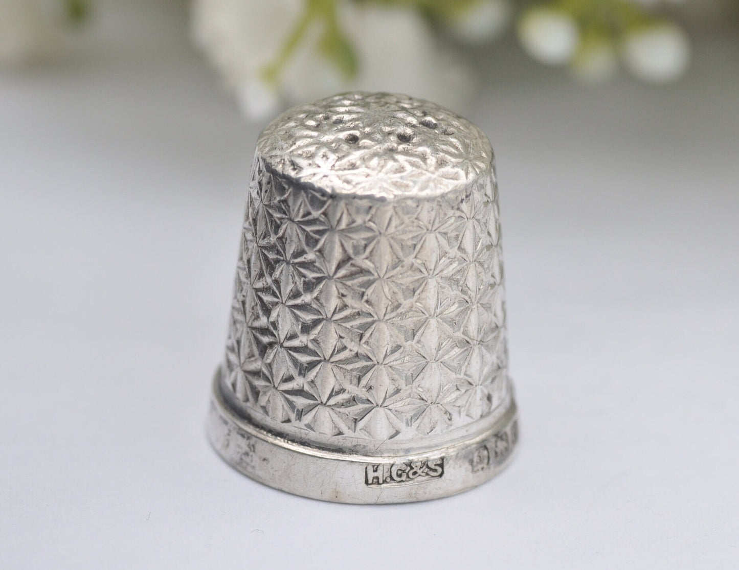 Vintage HG&S Thimble - Henry Griffith and Sons Ltd | 1931 | 16 | Floral | Foliate | Sewing | Detailed | Patterned | Sterling Silver