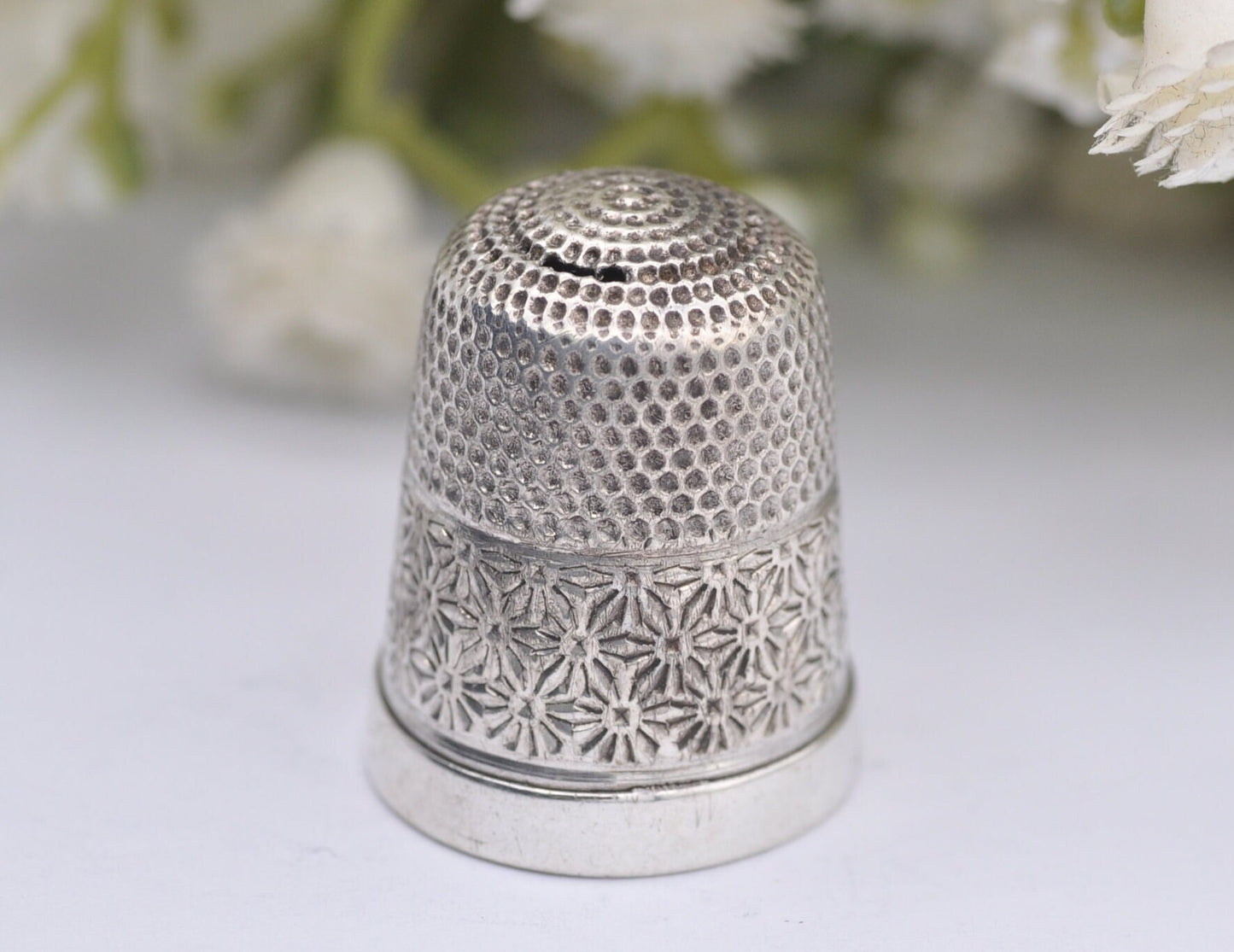 Vintage HG&S Thimble - Henry Griffith and Sons Ltd | 1926 | 17 | Floral | Flower | Sewing | Detailed | Patterned | Sterling Silver