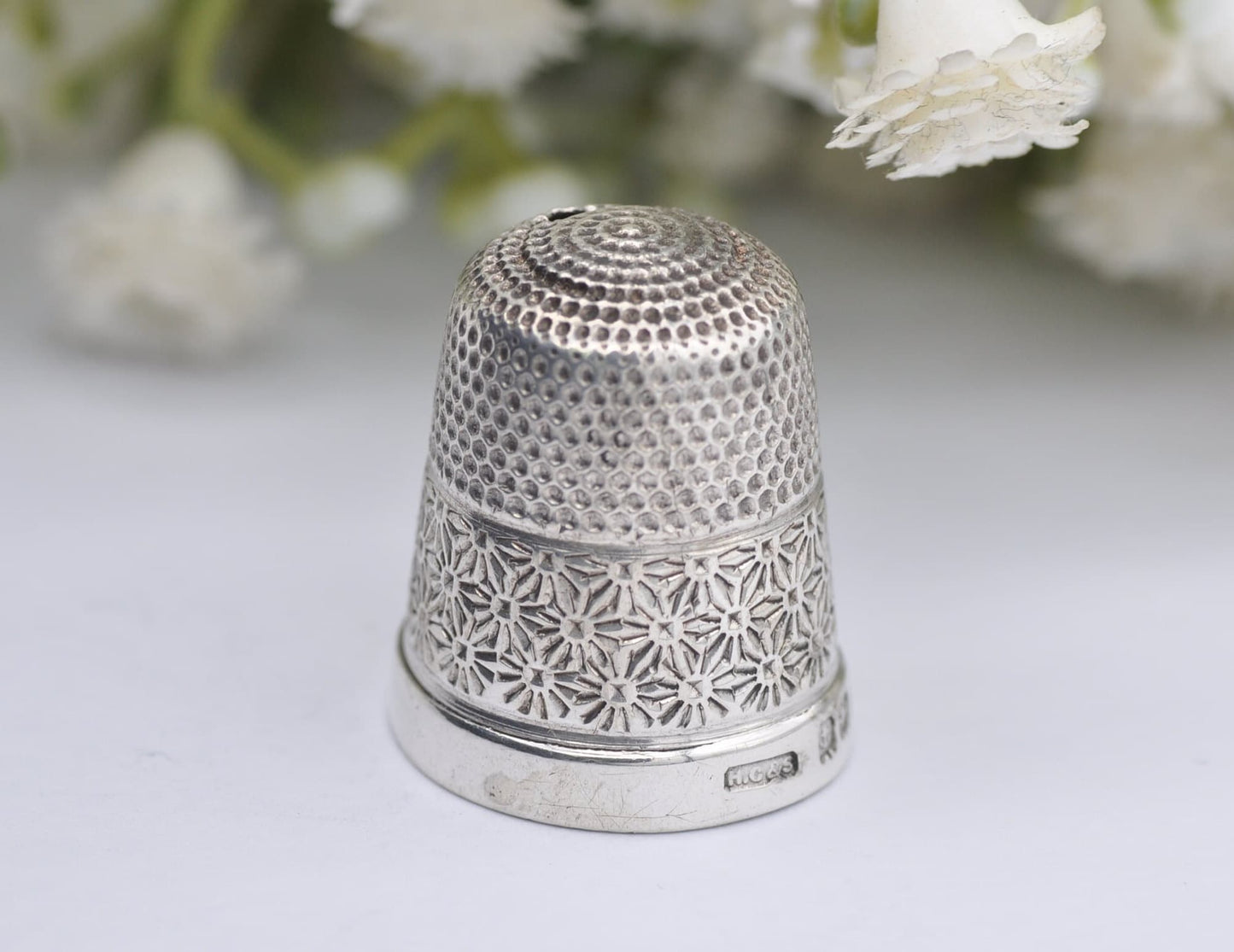 Vintage HG&S Thimble - Henry Griffith and Sons Ltd | 1926 | 17 | Floral | Flower | Sewing | Detailed | Patterned | Sterling Silver