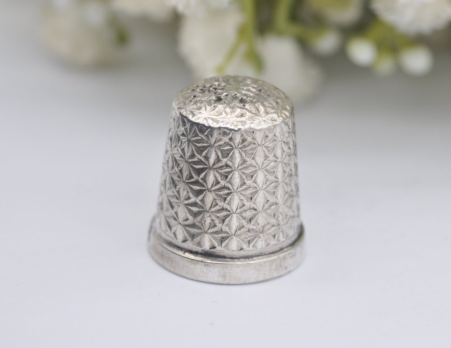 Vintage HG&S Thimble - Henry Griffith and Sons Ltd | 1931 | 16 | Floral | Foliate | Sewing | Detailed | Patterned | Sterling Silver