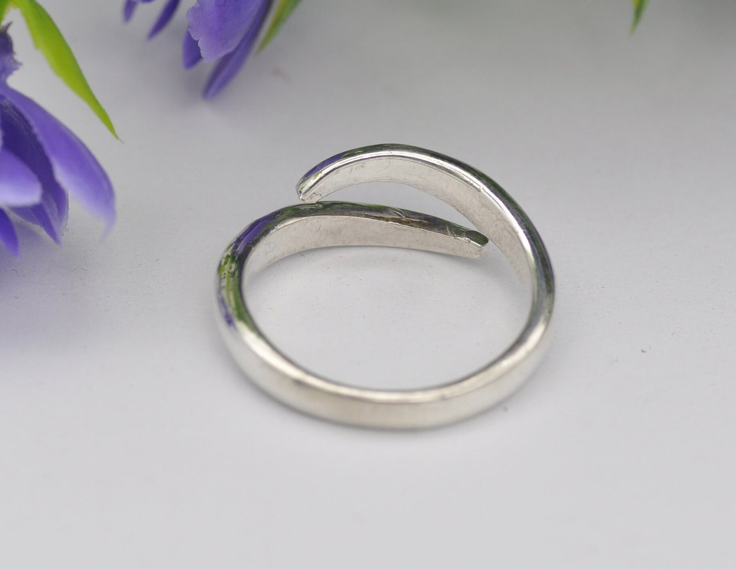 Sterling Silver Bypass Wave Ring - Statement Minimalist | Vintage Modernist | Flowing Twist | Unisex | UK Size - M 1/2 | US Size - 6 1/2