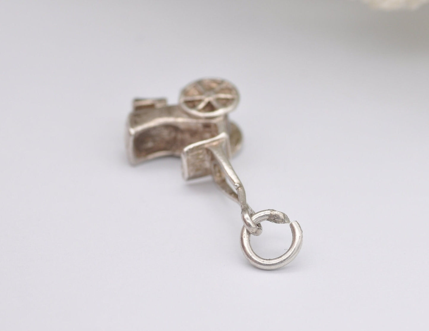 Vintage Silver Carriage Charm / Pendant - Travel / Detailed / Charm Bracelet