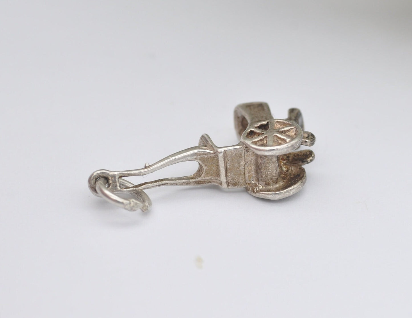 Vintage Silver Carriage Charm / Pendant - Travel / Detailed / Charm Bracelet