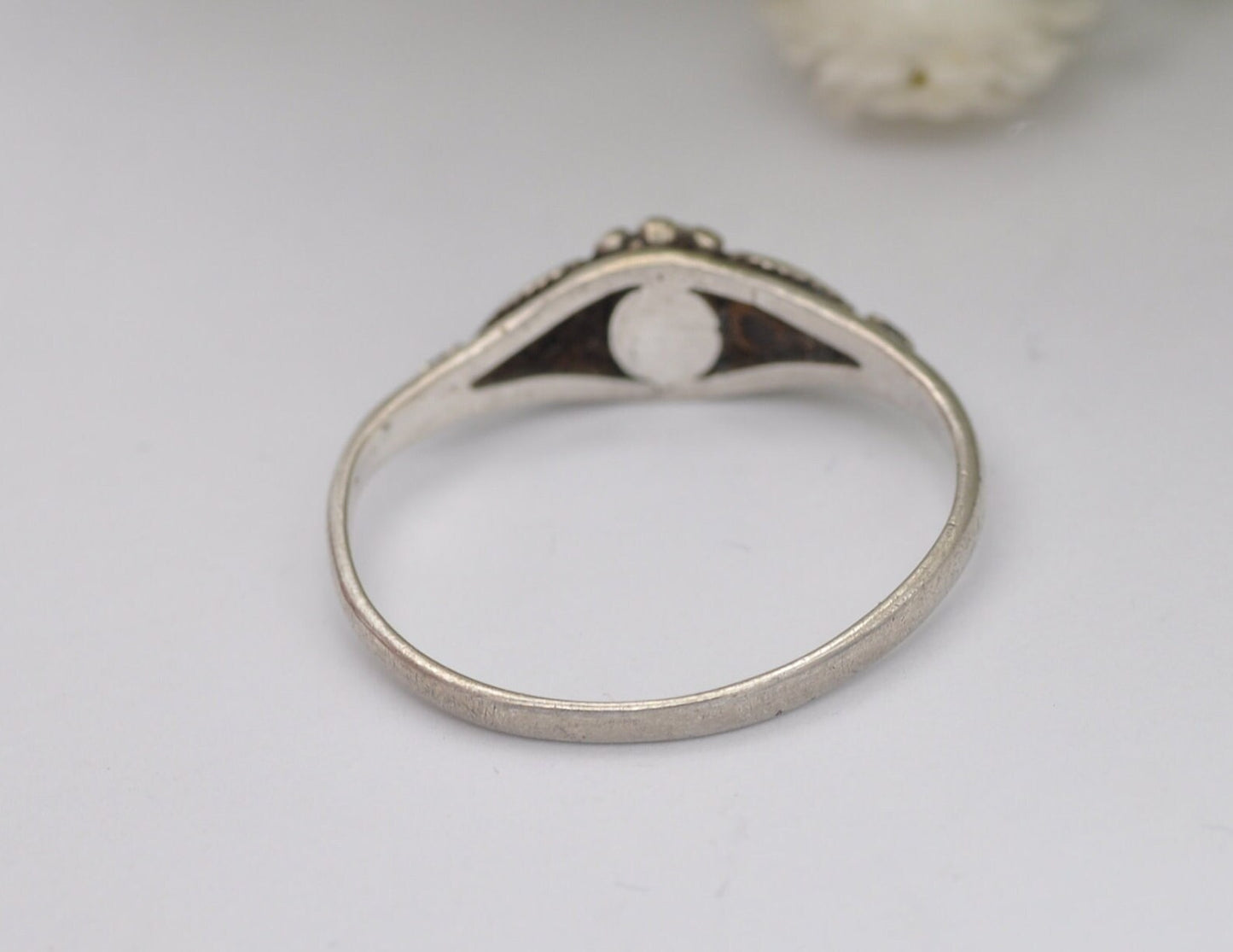 Vintage Sterling Silver Yin and Yang Ring - Vintage / Detailed Shoulders / Unisex Ornate / Black & White / UK Size - O 1/2 / US Size - 7 1/2