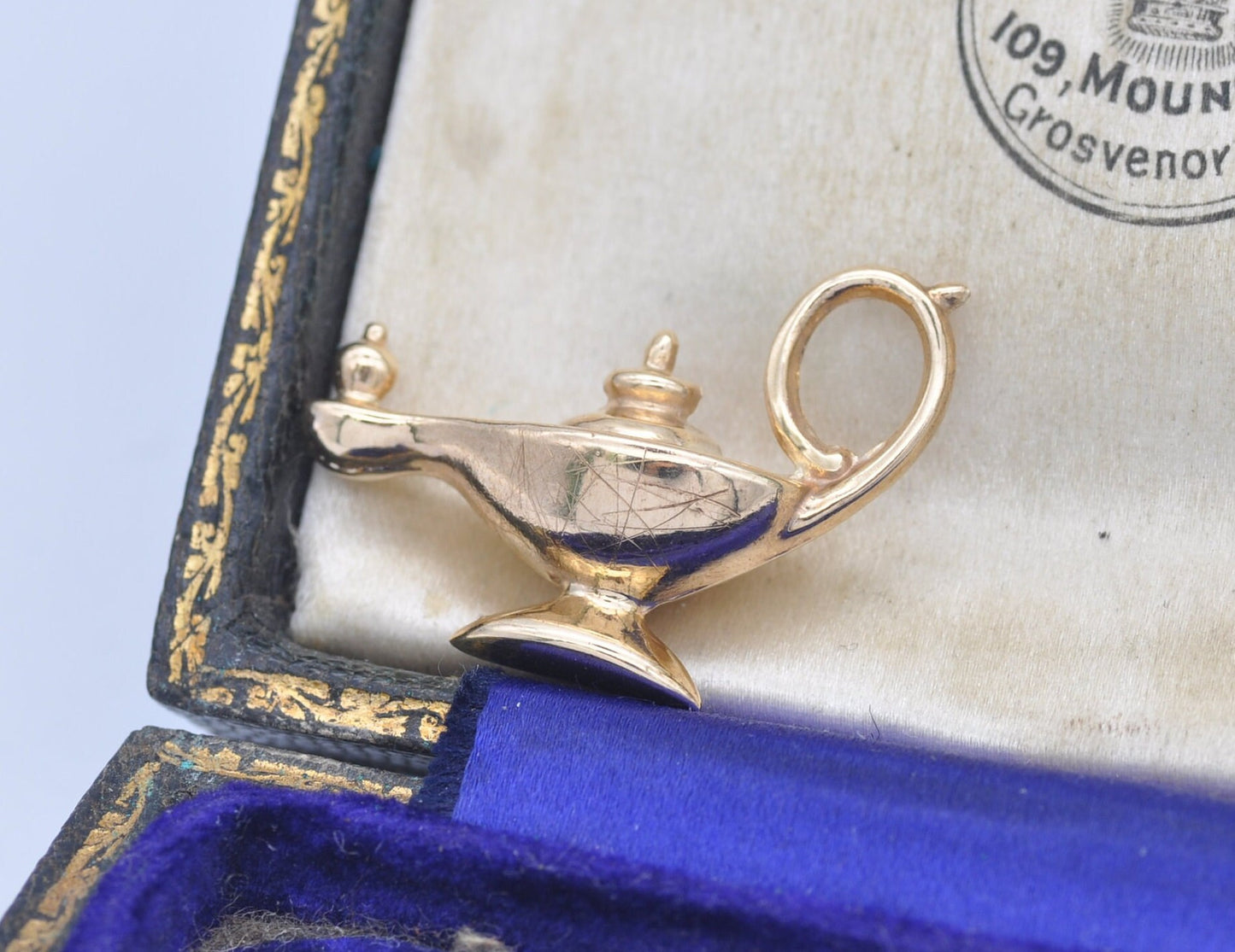 Vintage 9ct Gold Lamp Charm - Genie / Magic Lamp / Aladdin / Detailed / Solid Gold