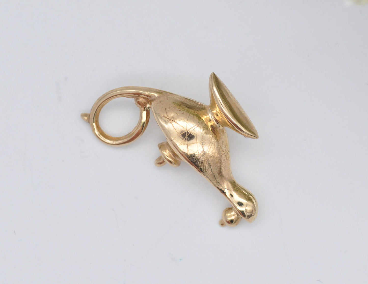 Vintage 9ct Gold Lamp Charm - Genie / Magic Lamp / Aladdin / Detailed / Solid Gold