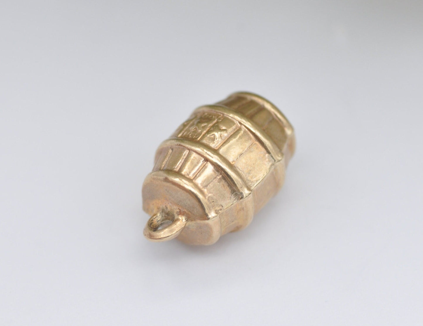 9ct Gold Whiskey Barrel Charm / Pendant - Vintage 1960s / Solid Gold / XXX / Alcohol / Charm Bracelet