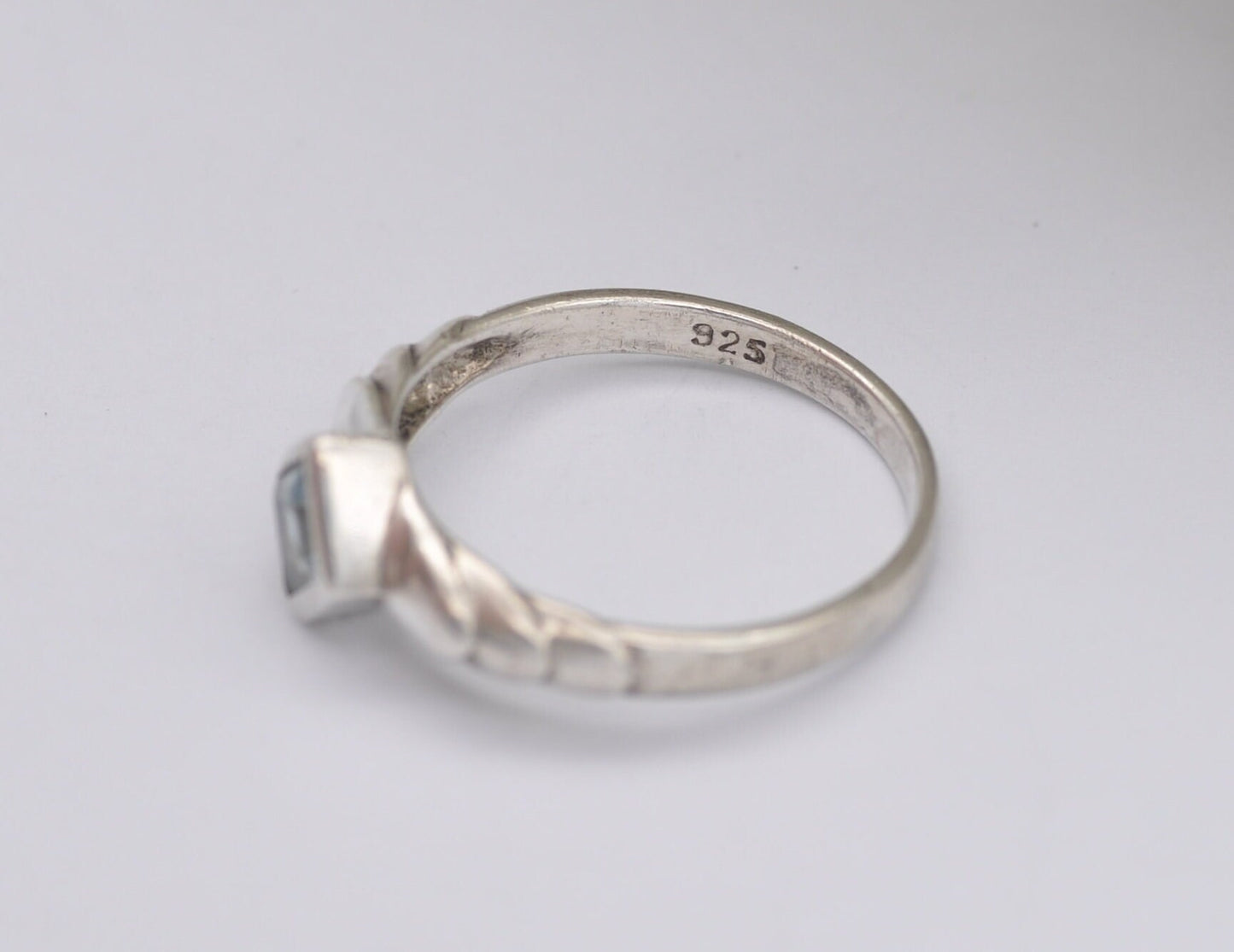 Silver Topaz Solitaire Ring - Statement / Diamond Shape Blue Stone / Elven Detail / Faceted / 925 Sterling / UK Size - N 1/2 / US Size - 7