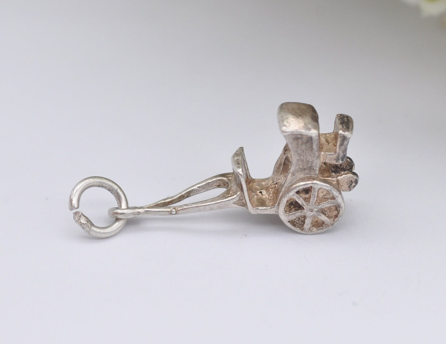 Vintage Silver Carriage Charm / Pendant - Travel / Detailed / Charm Bracelet
