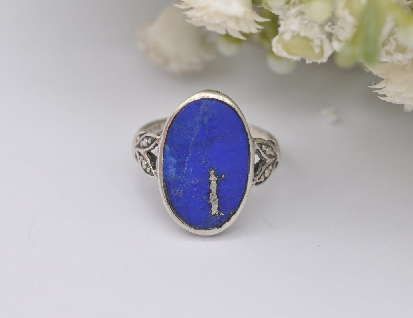 Silver Lapis Lazuli Ring Vintage - Oval Stone / Blue and Gold Stone Ring / 925 Sterling / Smooth Cabochon / UK Size - L / US Size - 5 3/4