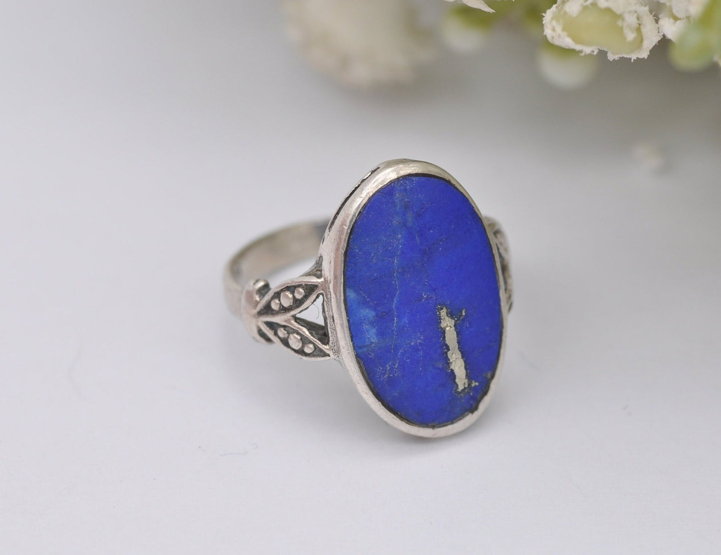 Silver Lapis Lazuli Ring Vintage - Oval Stone / Blue and Gold Stone Ring / 925 Sterling / Smooth Cabochon / UK Size - L / US Size - 5 3/4