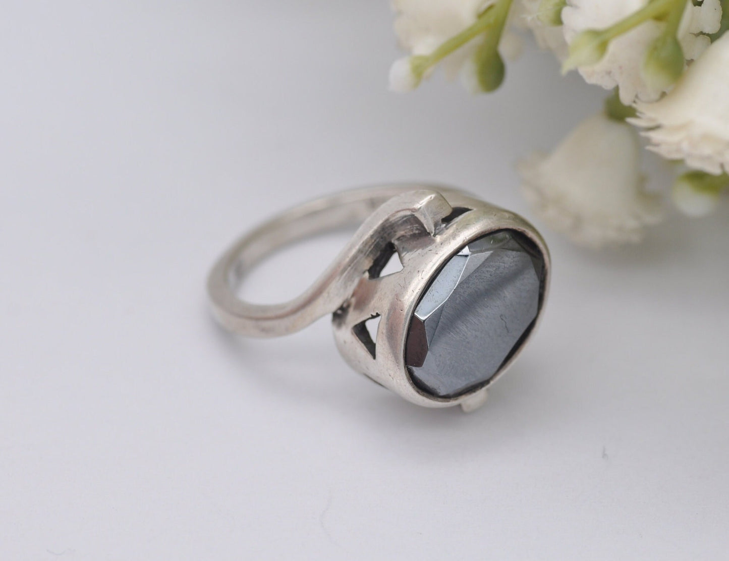 Vintage Sterling Silver Hematite Ring - Mid-Century Modern | 1950s | 1960s | Faceted Gemstone | Chunky | UK Size - P 1/2 | US Size - 7 3/4