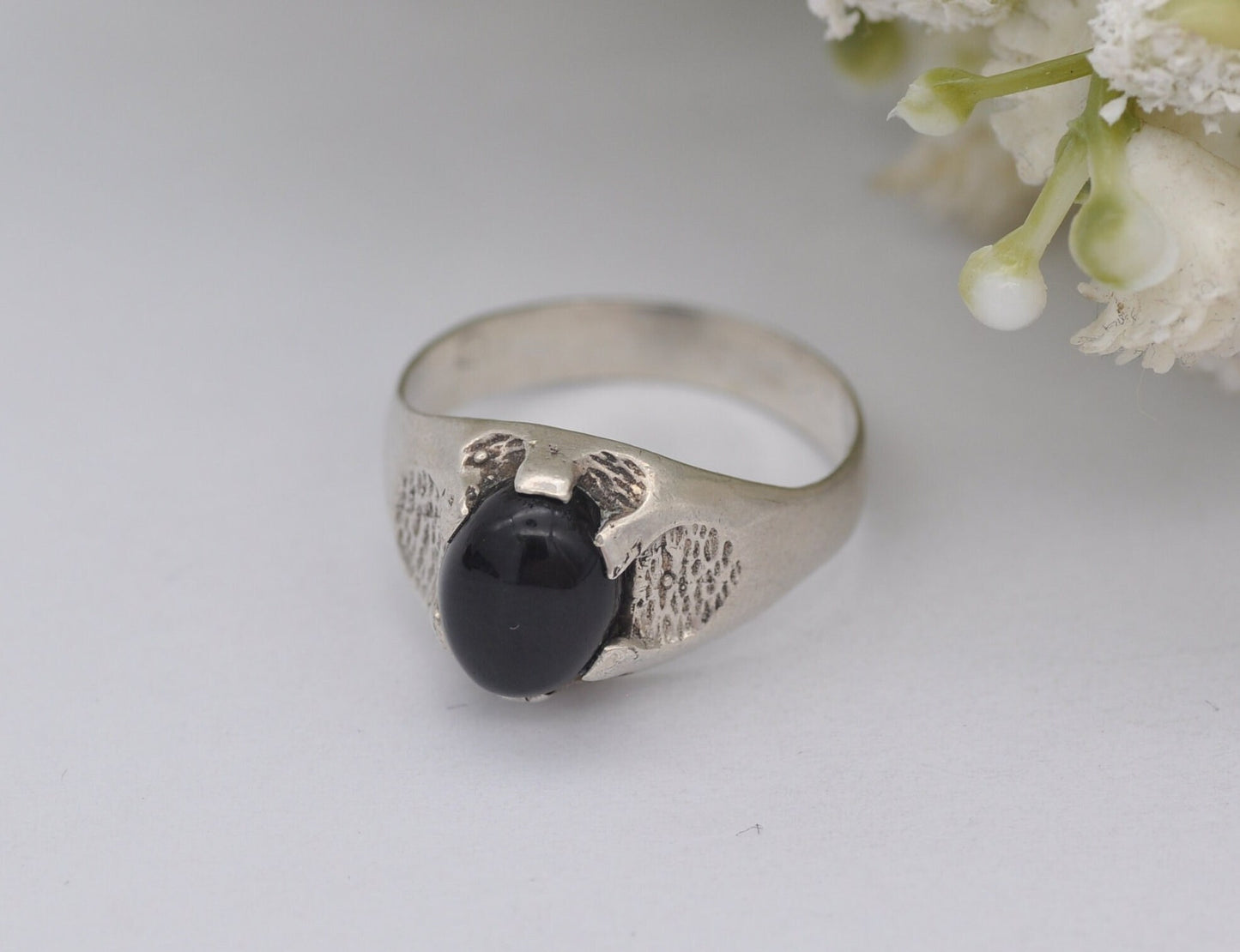 Vintage Mid-Century Sterling Silver & Onyx Ring - UK Size - O / US Size - 7 1/4