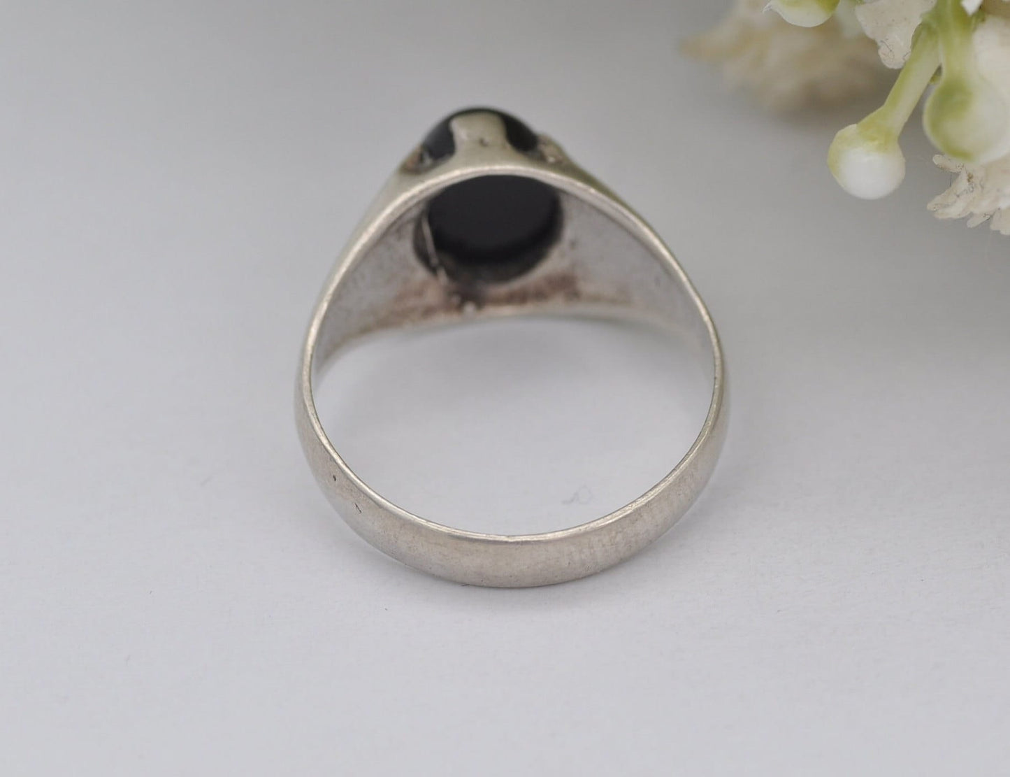 Vintage Mid-Century Sterling Silver & Onyx Ring - UK Size - O / US Size - 7 1/4