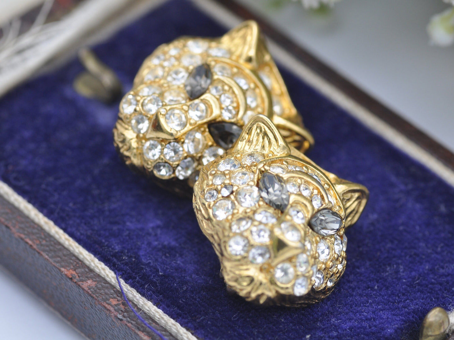 Vintage Trifari Leopard Clip