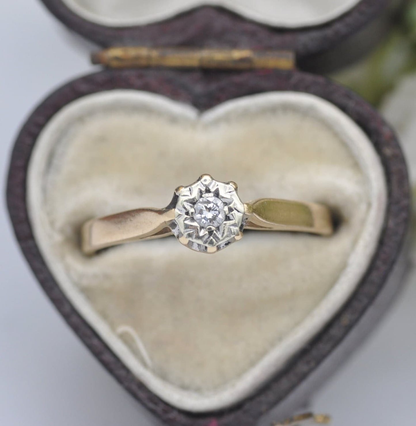 Vintage 9ct Gold Diamond Solitaire Ring 1987