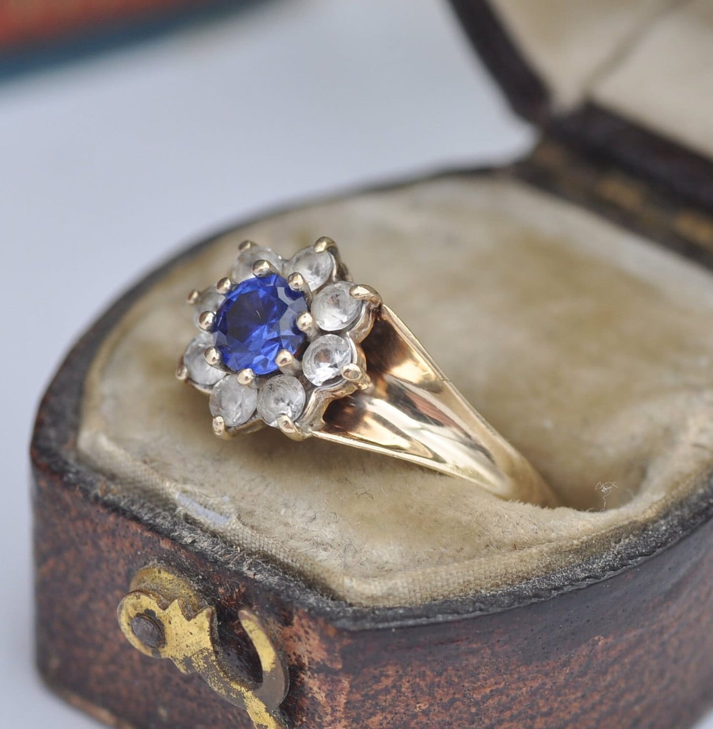 Vintage 9ct Gold Floral Cluster Ring 1994