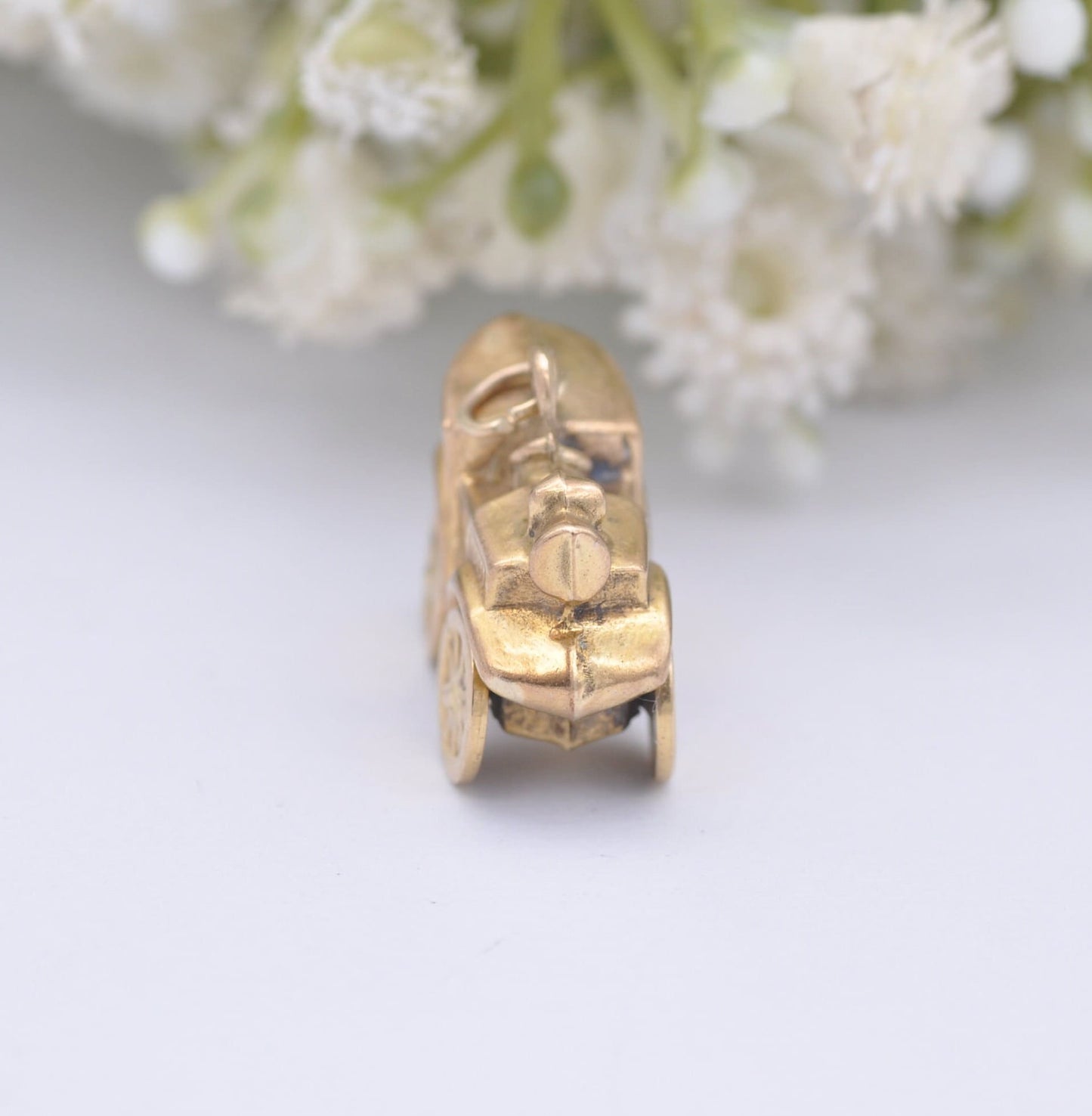 Vintage 9ct Gold Classic Car Charm Pendant