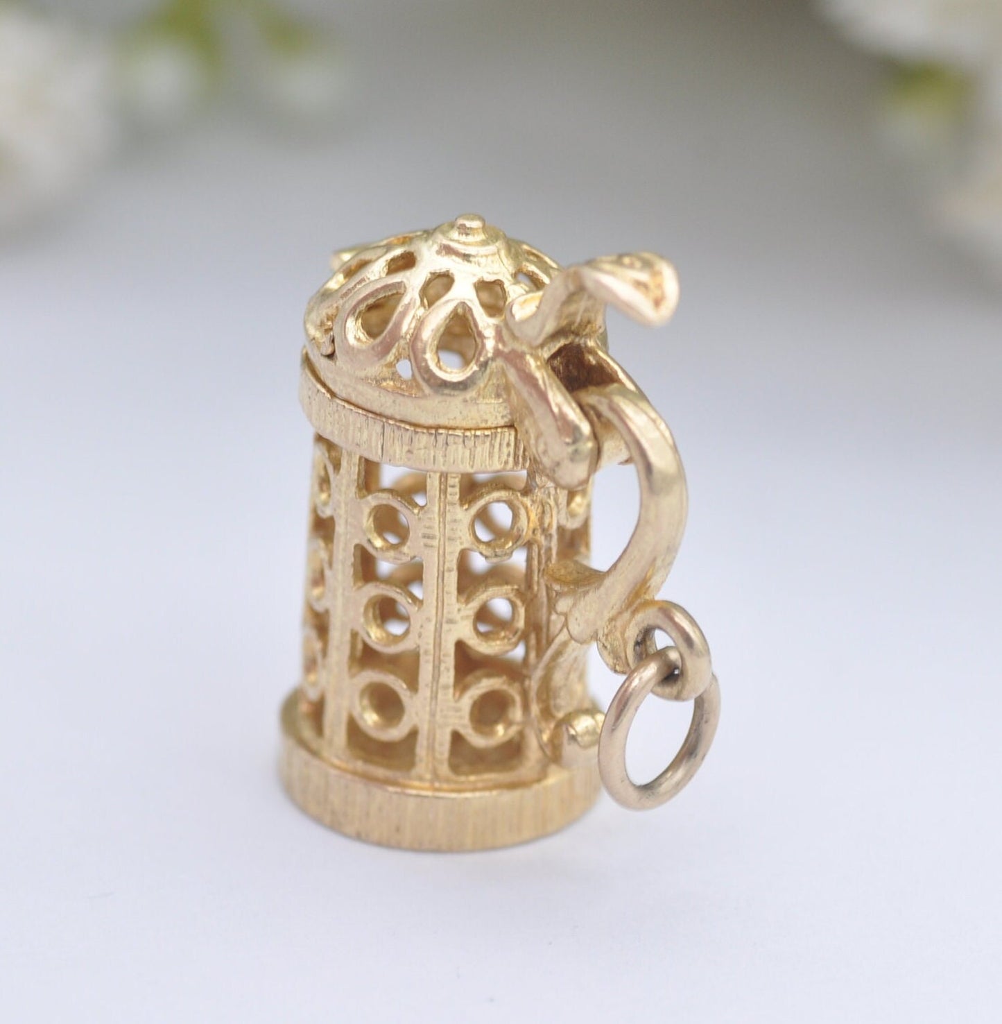 Vintage 9ct Gold Opening Beer Stein Charm Pendant