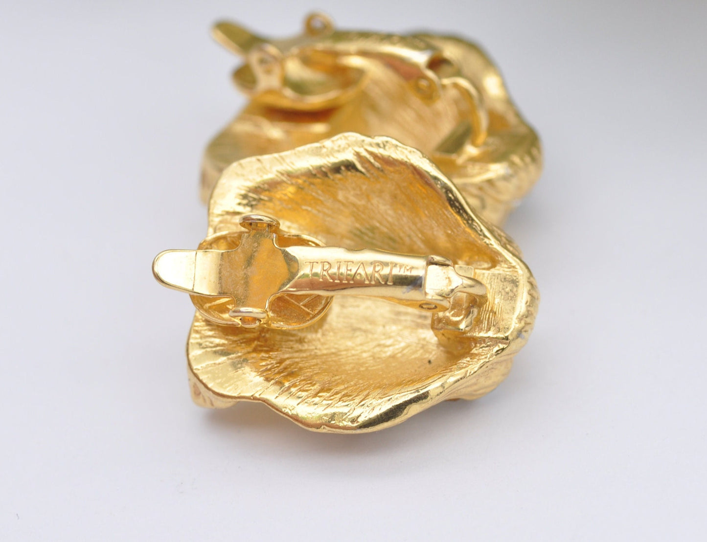 Vintage Trifari Leopard Clip