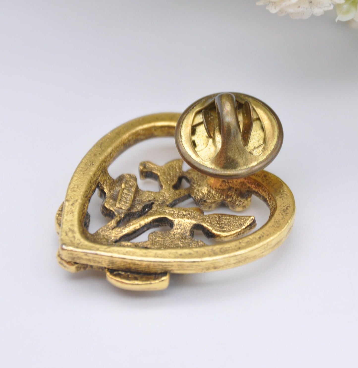 Vintage Camco Gold Tone Flower Pin Brooch