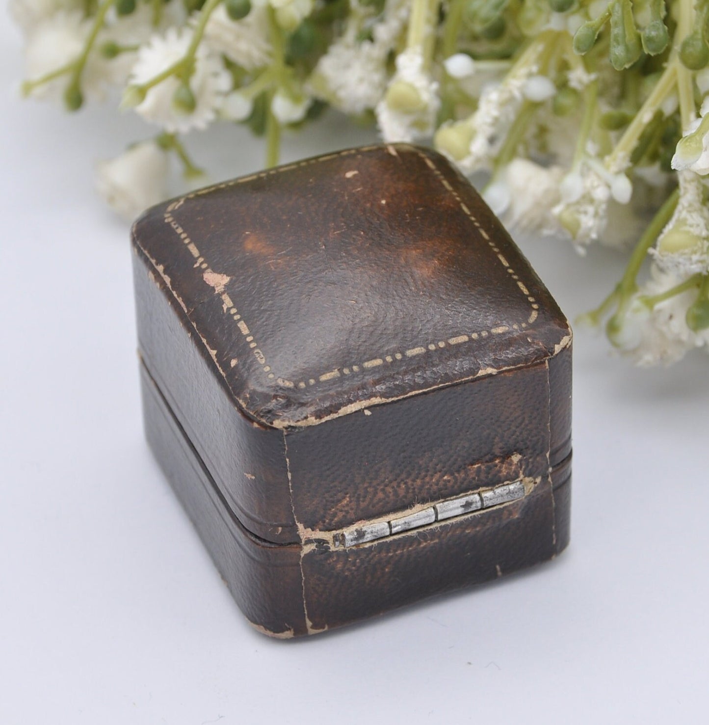 Vintage Leather Ring Box - W. Hinds London Jewellers | Silk and Velvet Lined