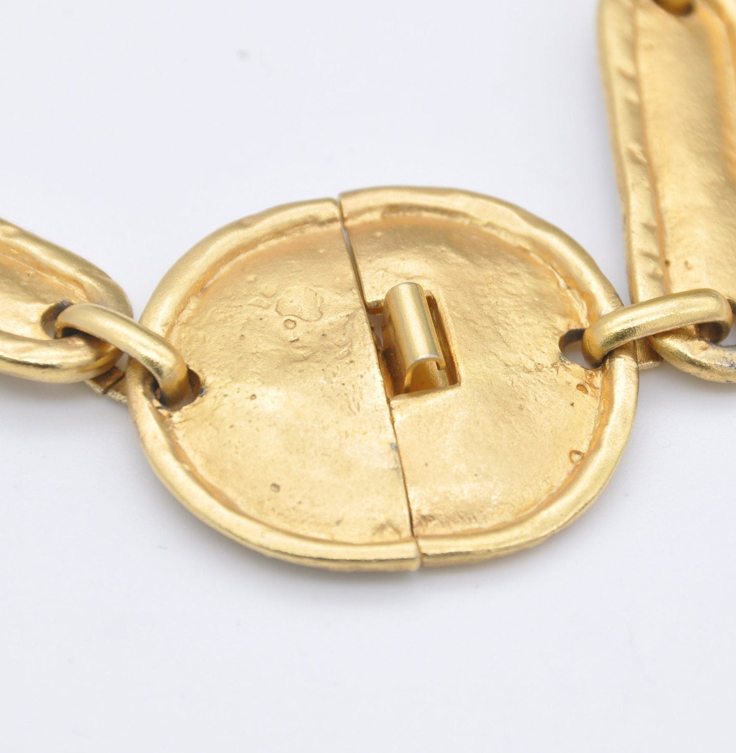Vintage Sphinx Necklace Gold Tone Disk Link - Mid-Century Branded Costume Jewellery