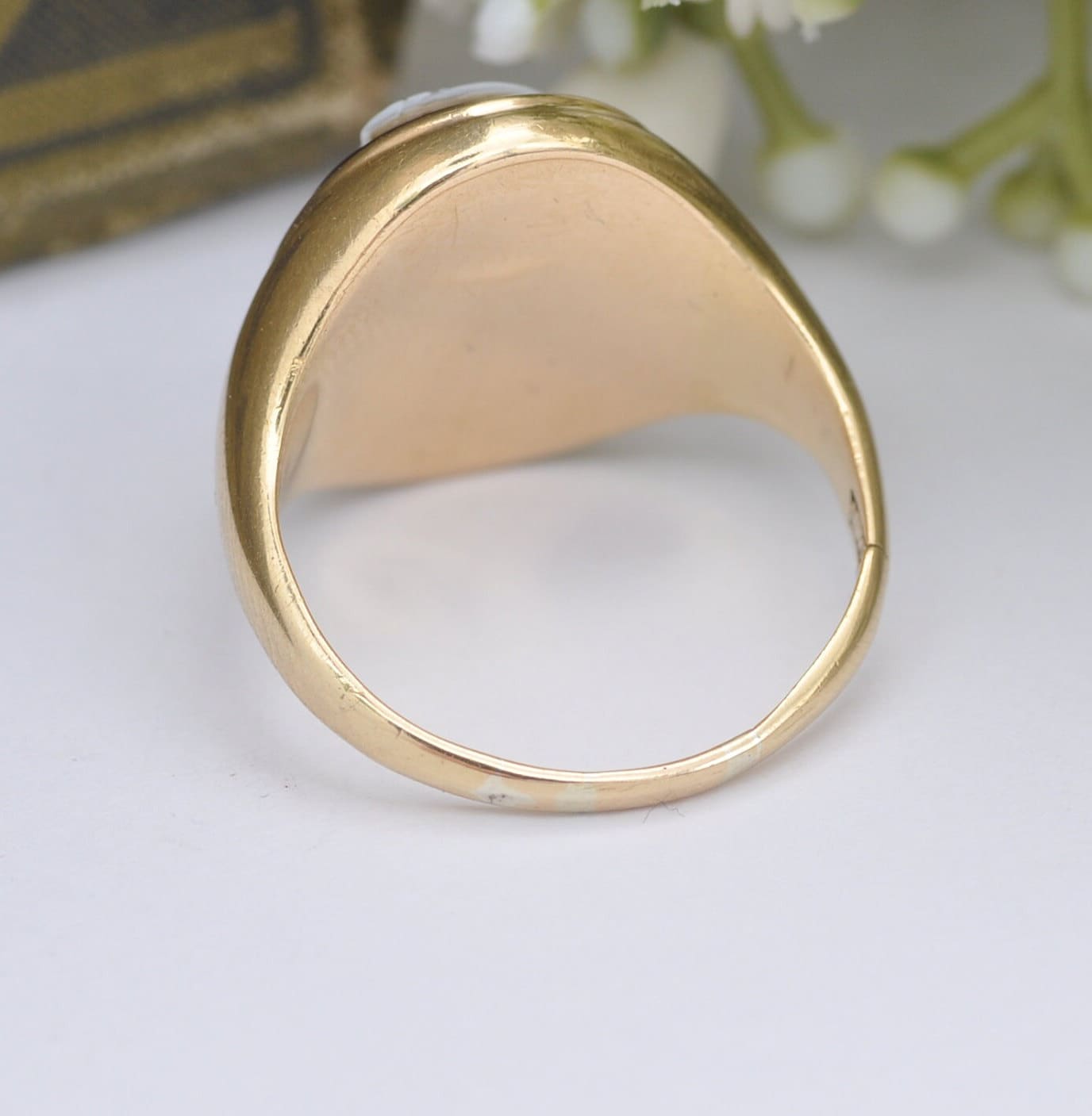 Antique 18ct Gold Onyx Cameo Signet Ring with Dante Portrait